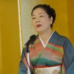 日本経済新聞に富士路子さんが寄稿されました